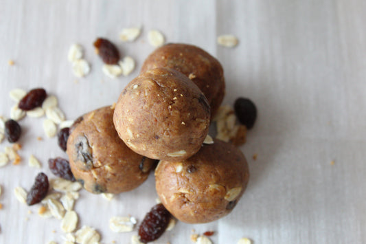 Oatmeal Raisin Cookie Energy Ball